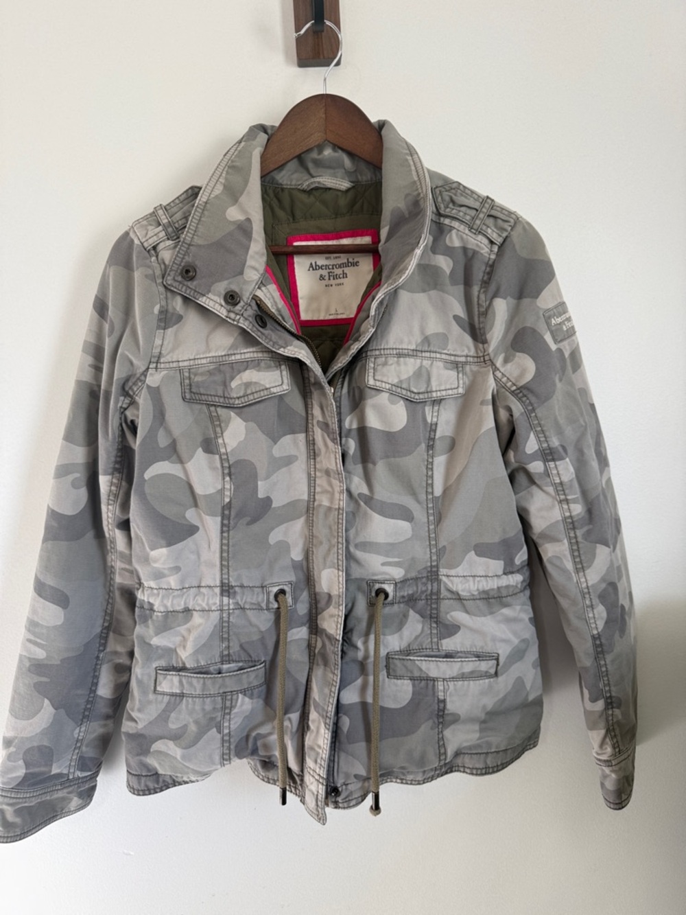 Abercrombie & Fitch Women's Gray Camouflage Utility Jacket with Drawcord Waist